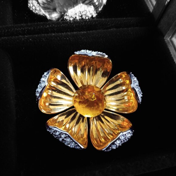 Vintage Joan Rivers Dogwood Flower Brooch Gold Silver 1990s - Picture 1 of 2